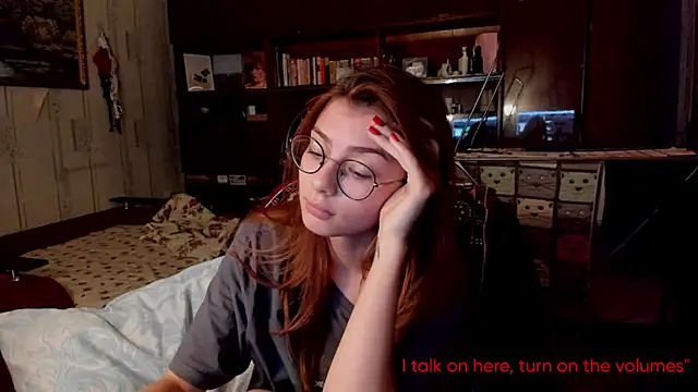 Snapshot of AngelaSwan chatting on 09/13/25, 02:28 AngelaSwan online show from 09/13/25, 02:28
