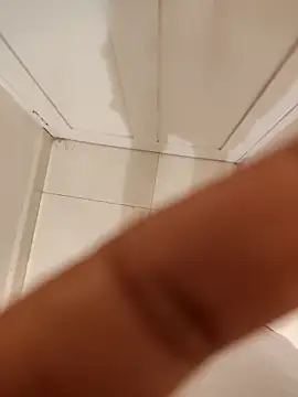 Snapshot of UAjit chatting on 10/31/25, 08:10 UAjit online show from 10/31/25, 08:10