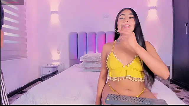 candyandmarilyn online show from 11/16/25, 09:09