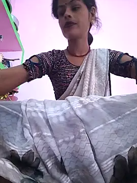 Eshna Dabral online show from 10/09/25, 01:25