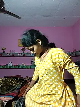 Eshna Dabral online show from 11/13/25, 10:52