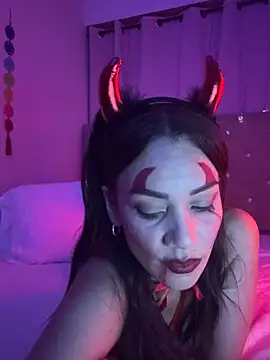 sofia8428 online show from 10/28/25, 12:36