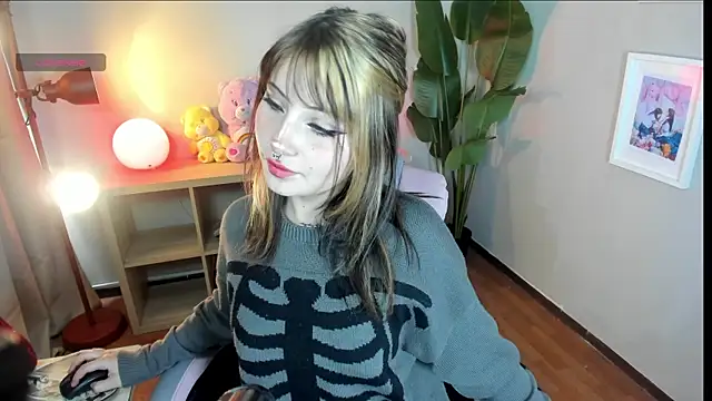Snapshot of sukini_berry chatting on 09/30/25, 12:54 sukini berry online show from 09/30/25, 12:54
