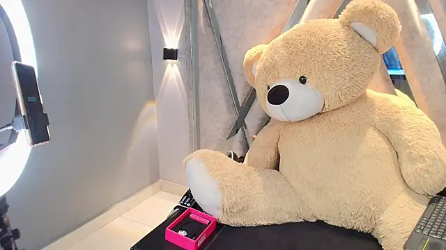 Elaine87  online show from 10/20/25, 09:26