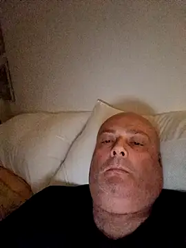 Snapshot of Alexis_Bull chatting on 03/19/25, 11:47 Alexis Bull online show from 03/19/25, 11:47