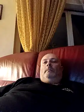 Snapshot of Alexis_Bull chatting on 03/23/25, 01:09 Alexis Bull online show from 03/23/25, 01:09