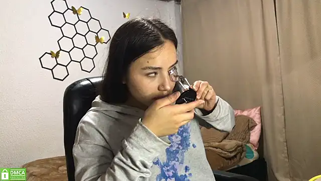 amelia hall online show from 11/18/25, 12:53