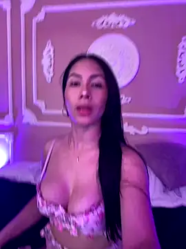Snapshot of ArianaReynoldss chatting on 09/25/25, 07:39 ArianaReynoldss online show from 09/25/25, 07:39
