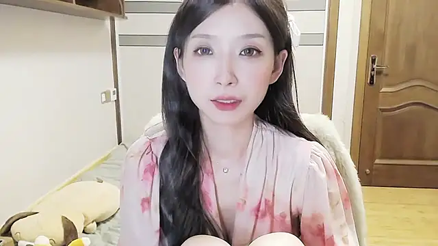 Snapshot of ke-le chatting on 09/19/25, 03:45 ke-le online show from 09/19/25, 03:45