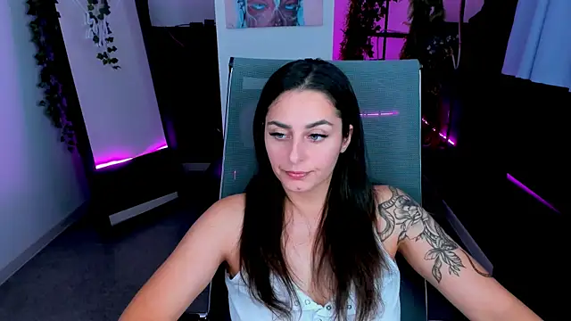 Snapshot of ValeriiMills chatting on 10/22/25, 02:28 ValeriiMills online show from 10/22/25, 02:28