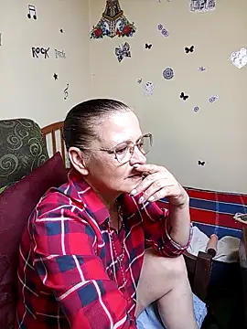 katrina perez online show from 10/05/25, 07:23