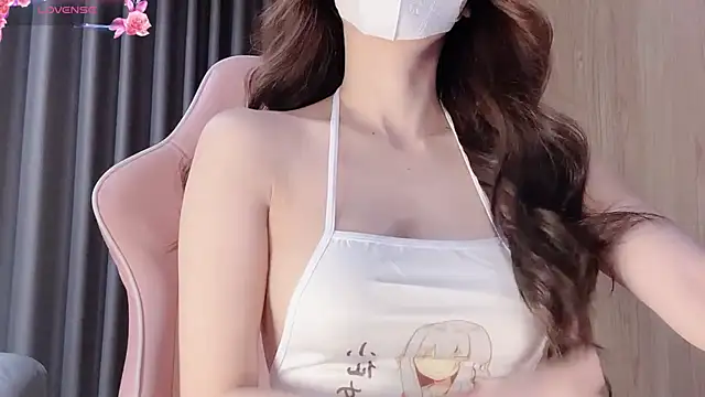 yiyi-chin online show from 10/15/25, 04:51