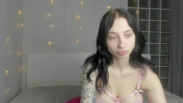 Chatty Alice online show from 10/14/25, 01:17