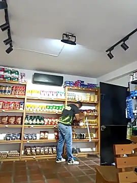 elnegro707070 online show from 10/21/25, 02:29