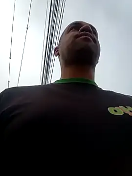 elnegro707070 online show from 11/11/25, 10:48