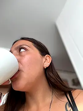 MELODY  06 online show from 09/25/25, 12:42