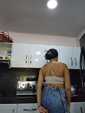 Rosa Warreen  online show from 11/22/25, 01:32