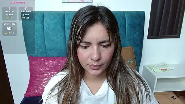 Snapshot of Isa-lox chatting on 11/14/25, 12:37 Isa-lox online show from 11/14/25, 12:37