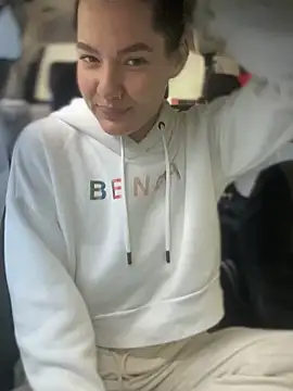 Snapshot of MeekyRich chatting on 09/21/25, 01:40 MeekyRich online show from 09/21/25, 01:40