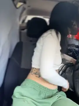 Snapshot of MeekyRich chatting on 10/01/25, 04:07 MeekyRich online show from 10/01/25, 04:07