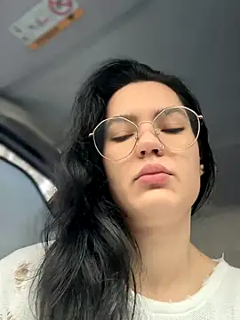 Snapshot of MeekyRich chatting on 10/08/25, 03:04 MeekyRich online show from 10/08/25, 03:04