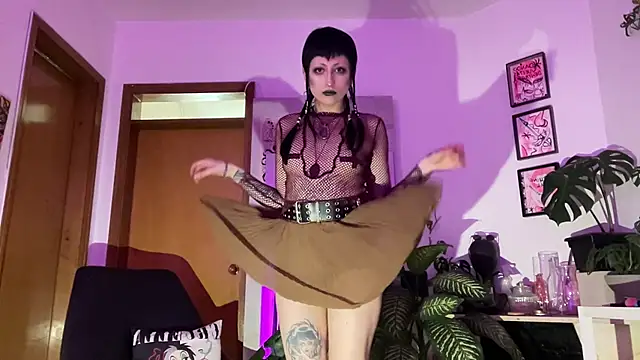 ELENA UMBRA online show from 11/27/25, 08:11