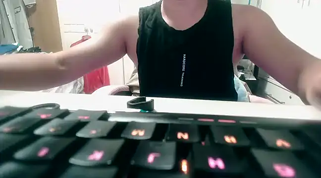 Snapshot of sky69fatfat chatting on 03/21/25, 03:57 sky69fatfat online show from 03/21/25, 03:57