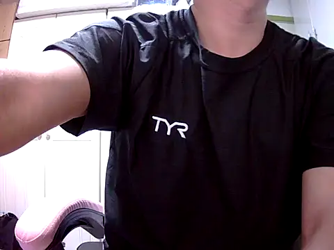 Snapshot of sky69fatfat chatting on 10/21/25, 01:01 sky69fatfat online show from 10/21/25, 01:01