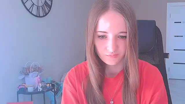 Snapshot of KateKayer chatting on 09/11/25, 08:36 KateKayer online show from 09/11/25, 08:36