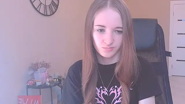 Snapshot of KateKayer chatting on 09/16/25, 08:48 KateKayer online show from 09/16/25, 08:48