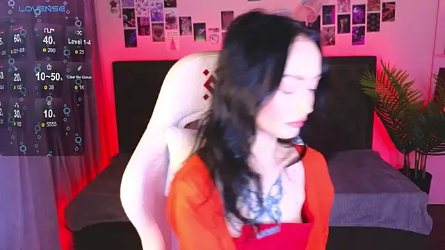  holly berry  online show from 09/16/25, 01:39