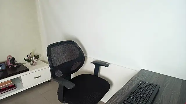  Victoria Collins online show from 10/24/25, 11:06