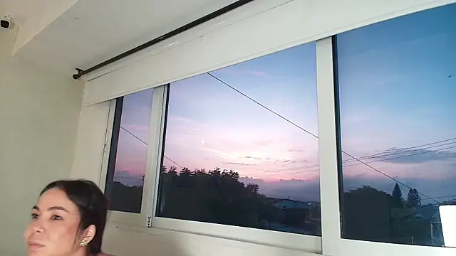  Victoria Collins online show from 11/15/25, 10:56