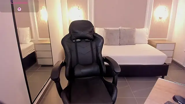 Snapshot of malu_03x chatting on 10/30/25, 03:08 malu 03x online show from 10/30/25, 03:08