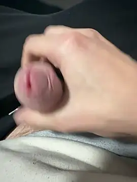 UseMyAssx online show from 12/05/25, 03:41