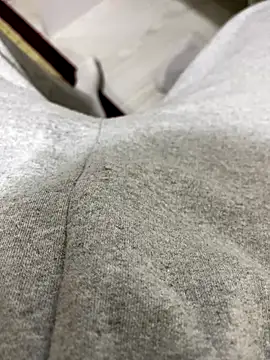 Snapshot of Emre_efe chatting on 10/26/25, 11:09 Emre efe online show from 10/26/25, 11:09