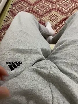 Snapshot of Emre_efe chatting on 10/29/25, 09:27 Emre efe online show from 10/29/25, 09:27