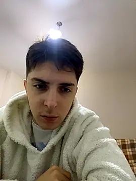 Snapshot of Emre_efe chatting on 10/30/25, 09:59 Emre efe online show from 10/30/25, 09:59