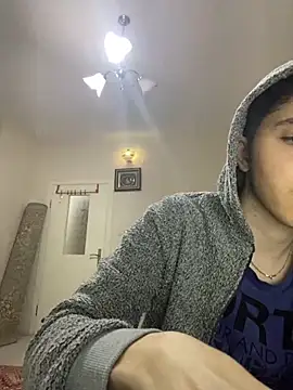 Snapshot of Emre_efe chatting on 11/02/25, 11:18 Emre efe online show from 11/02/25, 11:18