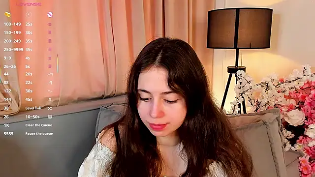 JulianaChapel online show from 09/15/25, 08:14