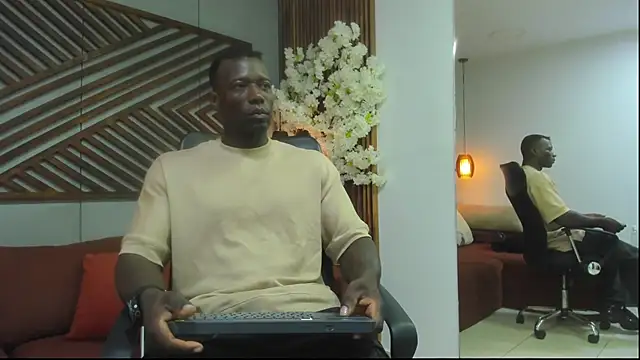 MarcusBlack  online show from 10/06/25, 11:40