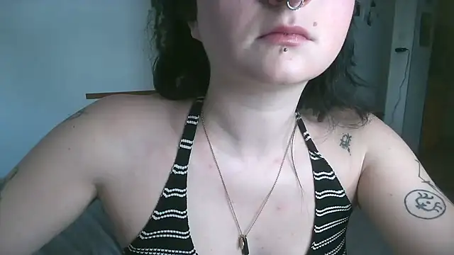 Violett3333 online show from 10/23/25, 03:44