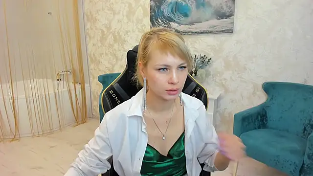 Snapshot of LindaSandy_1 chatting on 10/06/25, 06:00 LindaSandy 1 online show from 10/06/25, 06:00