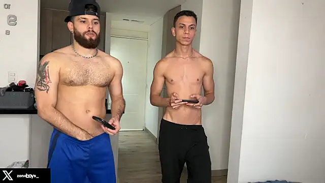 Snapshot of zoneboys chatting on 11/19/25, 09:15 zoneboys online show from 11/19/25, 09:15