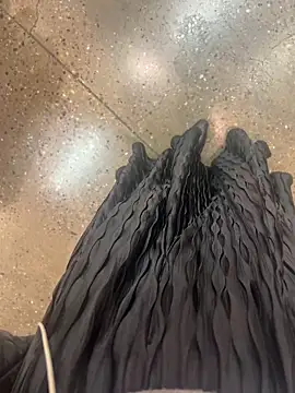 xiaoyuan01 online show from 10/27/25, 01:53