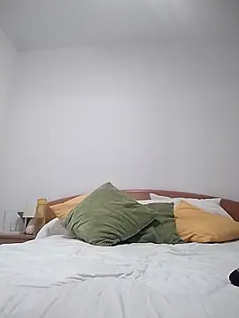 Snapshot of agustinalatina chatting on 10/13/25, 07:47 agustinalatina online show from 10/13/25, 07:47