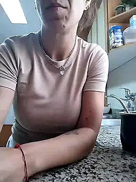 Snapshot of agustinalatina chatting on 11/06/25, 10:38 agustinalatina online show from 11/06/25, 10:38