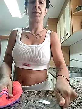 Snapshot of agustinalatina chatting on 11/07/25, 08:25 agustinalatina online show from 11/07/25, 08:25