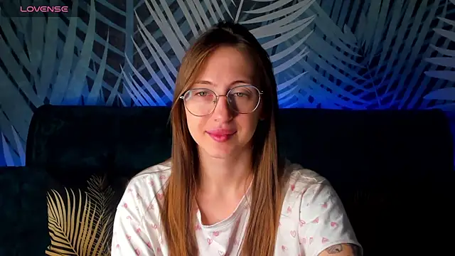 ChristyCrayme online show from 10/12/25, 11:37