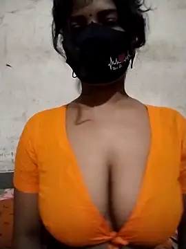 Snapshot of Nodi- chatting on 11/03/25, 08:15 Nodi- online show from 11/03/25, 08:15